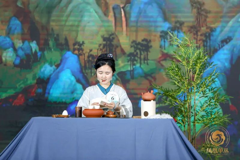 有关于工夫之争，巅峰对决 ： 2022潮州工夫茶冲泡大赛金泡手诞生！的相关信息(12)