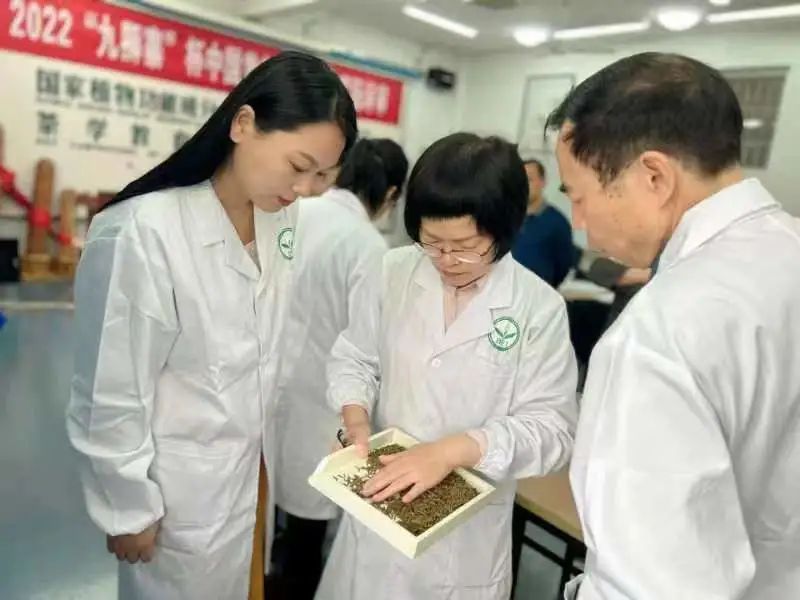 有关于2022“九狮寨”杯中国黄茶斗茶大赛专家审评会顺利举行的相关信息(6)