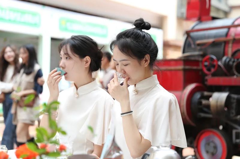 关于濂溪区:做强茶产业做大茶市场的信息(4)