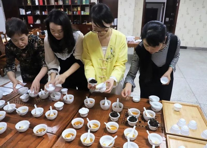 有关于闷声持续办大事,海茶会斗茶中国行再办13场!的相关信息(41)