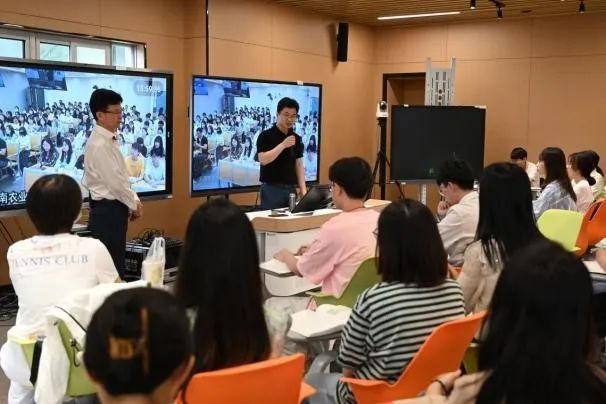 关于一片茶叶通古今 一堂慕课连东西——浙江大学《中国茶文化与茶健康》课程“虚拟教研室”启动会议召开暨“慕课西行”同步课堂(1)