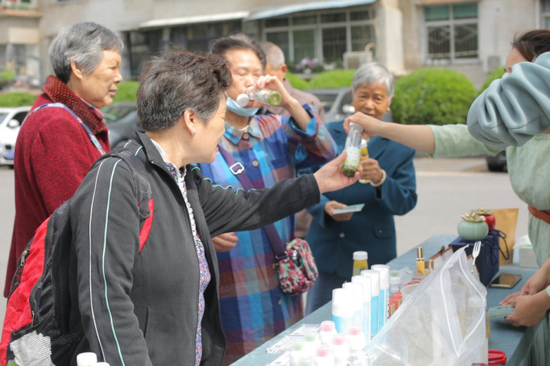 关于恩施硒茶进社区 全民推广正当时!的最新消息(4)