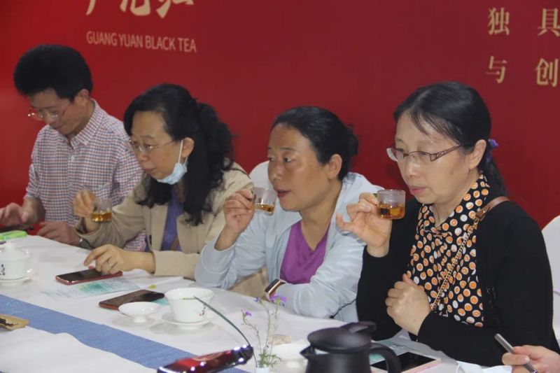 关于国际茶日专场品茗会 最爱一杯米仓山茶的信息(5)
