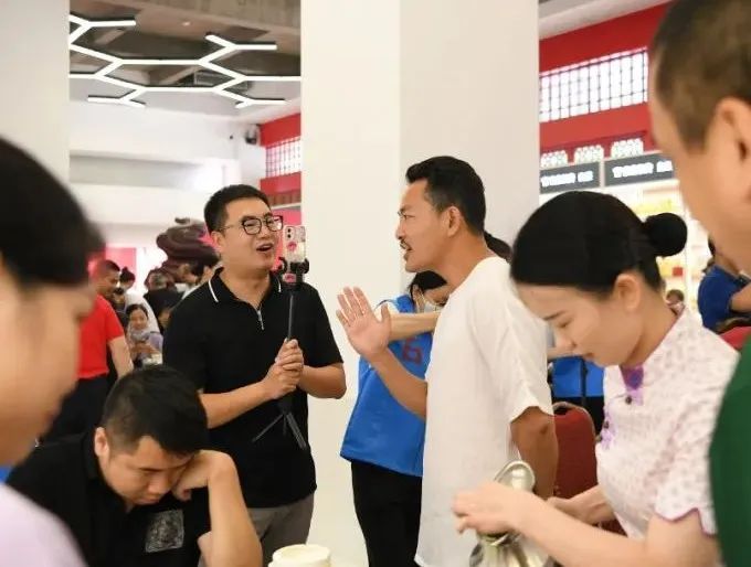 有关于“王”的盛宴！18万“醉西施”茶王品鉴会揭开面纱！的消息(8)