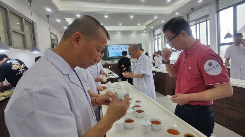 关于宁德市第十届茶王赛开赛，福鼎茶企包揽两大茶王的消息(4)