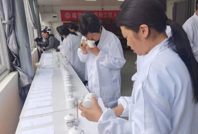 有关于权威解读：2022年贵州省春季斗茶赛专家点评的新闻(3)