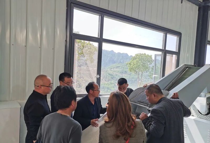 关于略阳县组织茶企赴镇巴交流学习茶产业的相关内容(2)