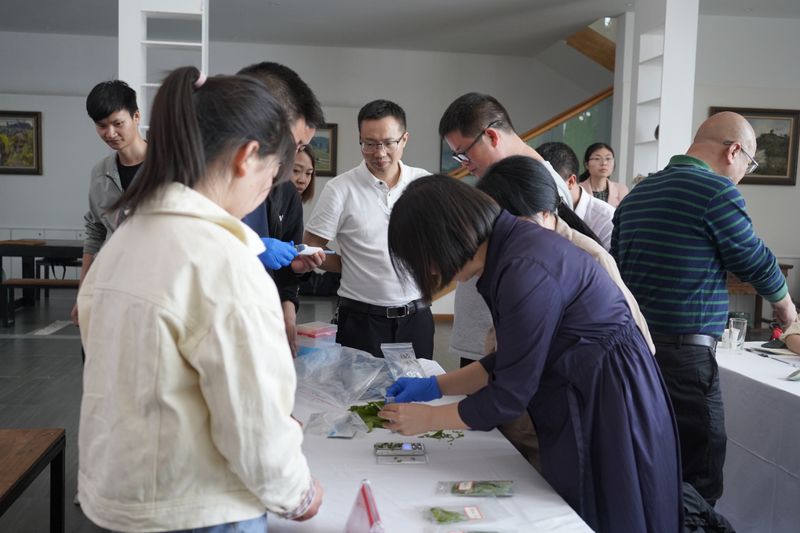 有关于2022年茶叶农药残留快速检测技术应用与推广启动会在湄潭举行的内容(2)