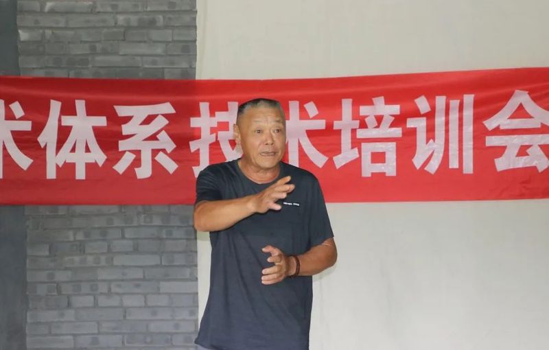 有关于“勐海茶”加工及病虫害绿色防控技术培训会在帕真村举行的消息(6)