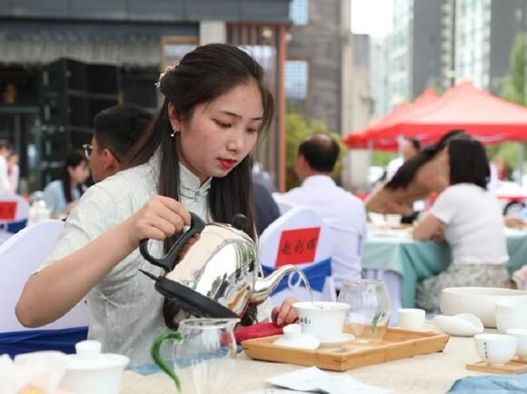 关于第14届贵州茶产业博览会贵阳市分会场活动在观山湖区正式启动的信息(2)