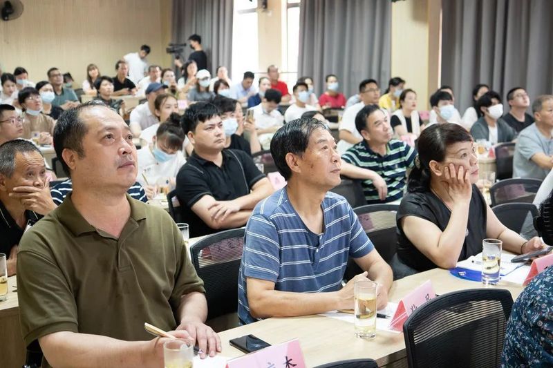 关于这场讲座深度追溯白茶源头及药效,快来学习一下吧!的相关内容(14)