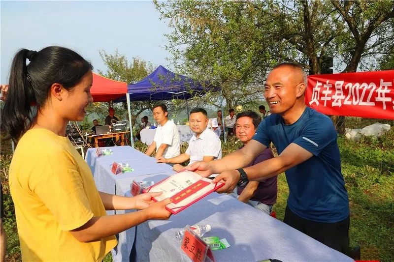 有关于贞丰县2022年夏秋增收计划双手采茶技能竞赛预赛开赛的资讯(9)
