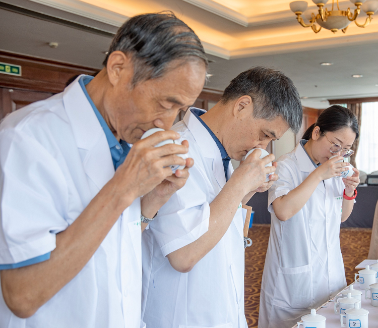 有关于第十一届“中绿杯”名优绿茶产品质量推选活动拉开帷幕!的内容(2)