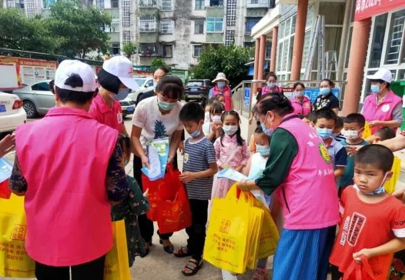 有关于思茅区多个志愿服务项目荣获市级金银铜奖的内容(5)