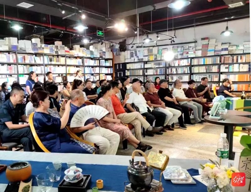 关于袁小娟：茶泡你还是你泡茶?贵州冲泡提供一种大道至简的生活方式的相关信息(2)