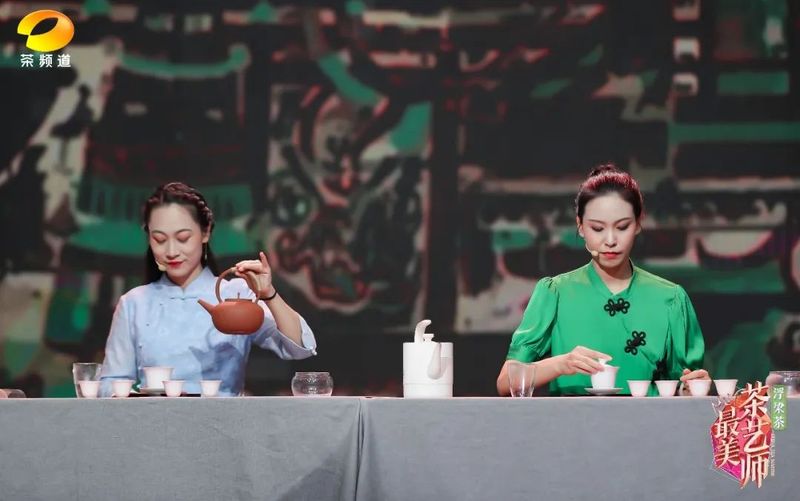 关于浮梁茶 有声色！第五季《最美茶艺师》12强诞生！的内容(32)