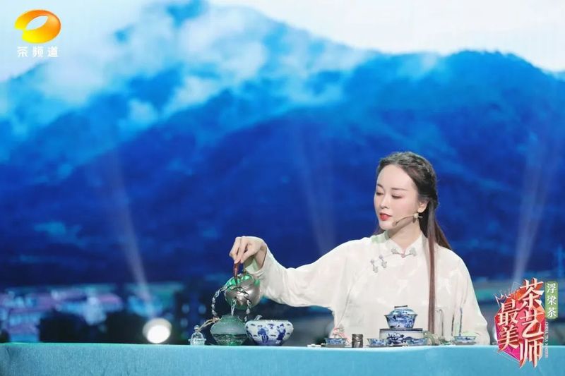 关于浮梁茶 有声色！第五季《最美茶艺师》12强诞生！的内容(21)