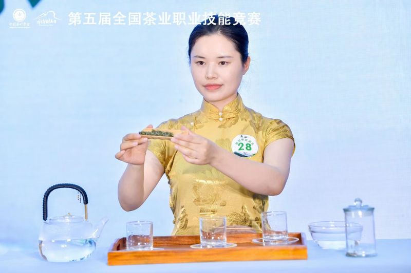 关于全国茶艺师的巅峰对决是什么样的？的相关内容(3)