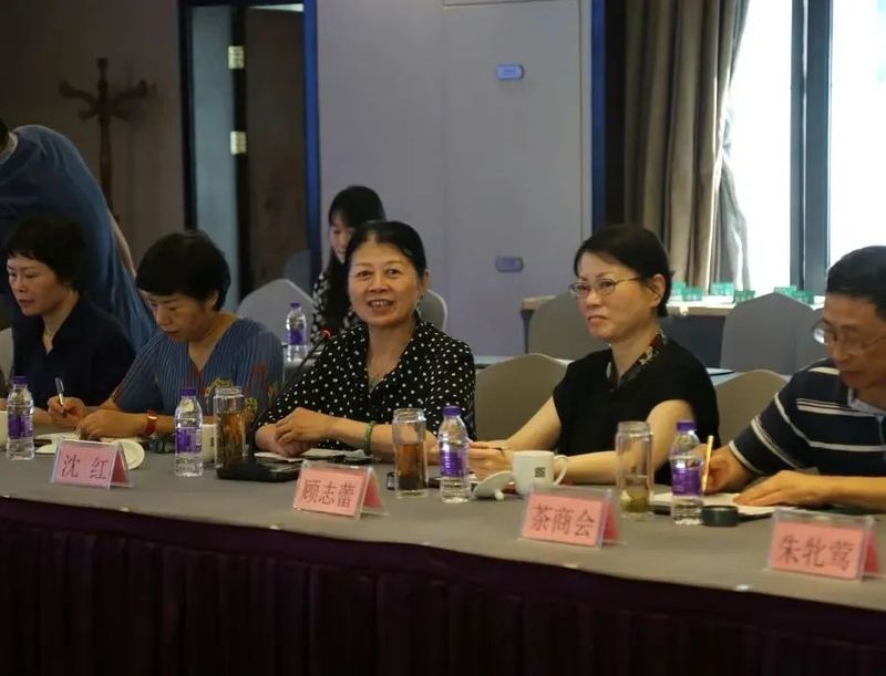 关于2022西湖龙井茶年轻人炒制技艺集训成果展示暨分享交流活动顺利举行!的相关内容(3)
