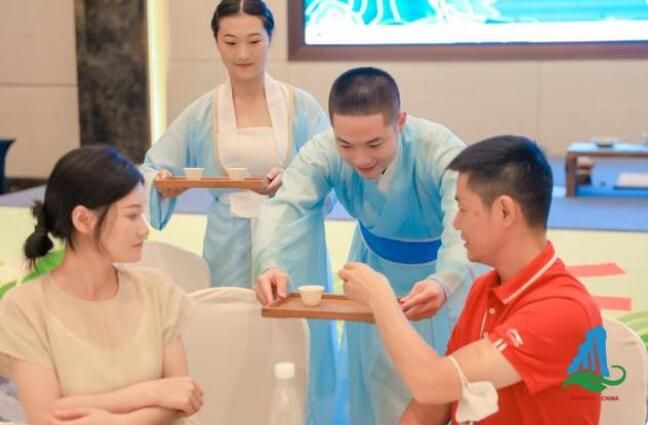 有关于“万斤好茶等您来”交易会创新形式 主推平价武夷岩茶的信息(1)