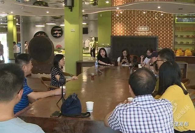 有关于中国人民大学茶道哲学研究所来赤壁市调研茶文化的资讯(1)