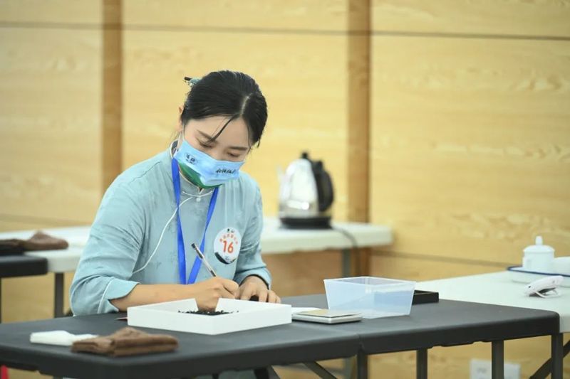 关于全国竞赛:弘扬中华优秀茶文化——第五届全国茶业职业技能竞赛茶艺竞赛总决赛在江西遂川开幕!的新闻(12)