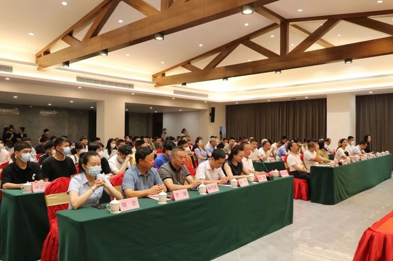 关于2022年福鼎市福鼎白茶助学基金会“茶乡育才”助学金发放仪式顺利举行的相关信息(1)