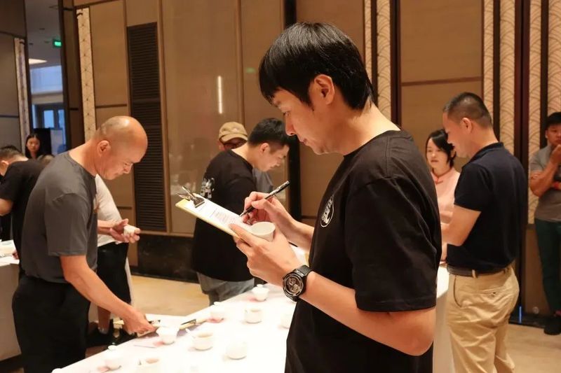 关于2022年首届非物质文化(大红袍)拼配技艺大赛举行的资讯(8)