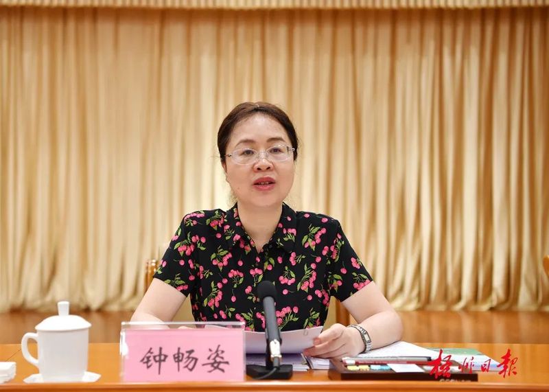关于努力打造联农带农富农特色产业,梧州六堡茶产业发展推进会召开的新闻(2)