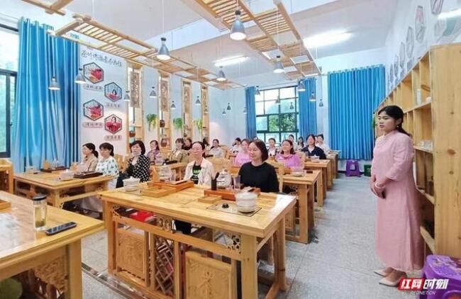 关于保靖黄金茶产业腾飞的“人才密码”的消息(1)