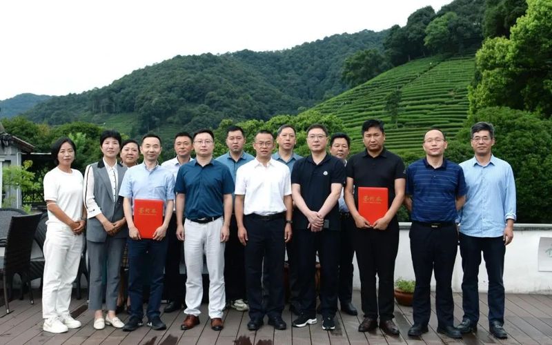 有关于东西部协作 推进九龙茶产业高质量发展 ，浙茶集团与四川省甘孜州九龙县签订战略合作协议的信息(2)