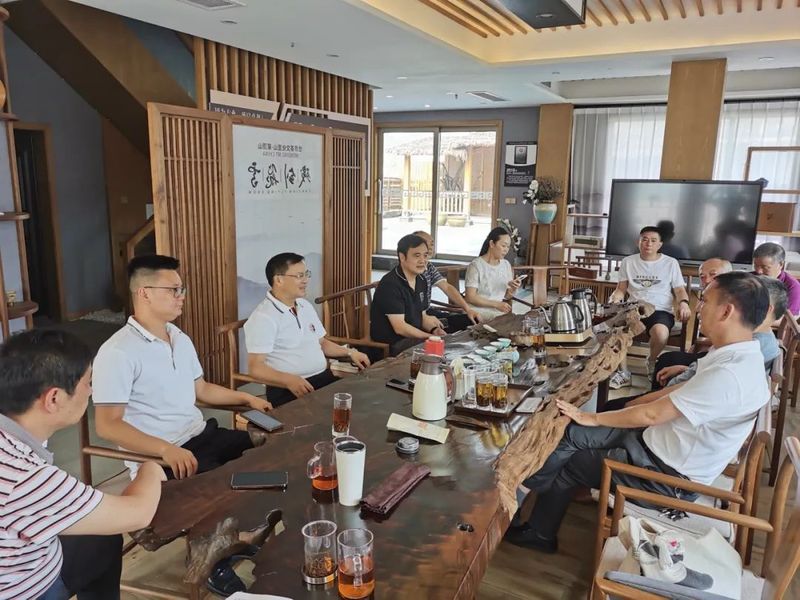 关于续茶緣谋产业推品牌兴文化 四川省茶协与名山区达成“蒙顶山茶”推广宣传共识的消息