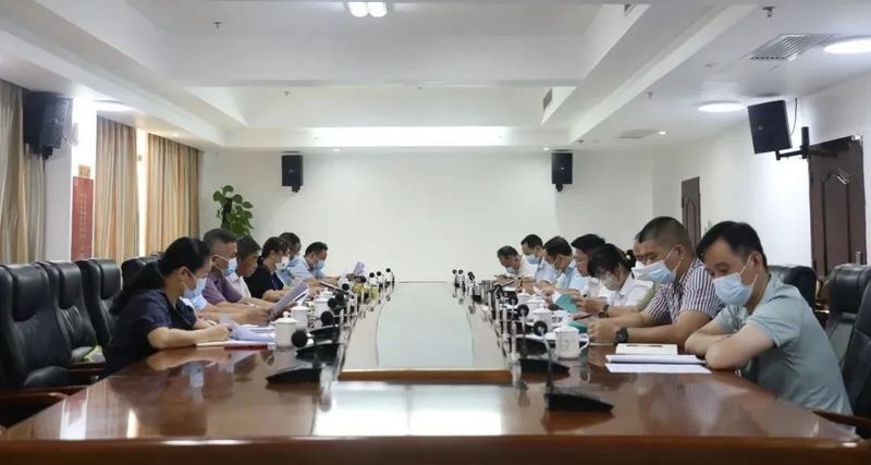 有关于县人大常委会组织驻白沙的省六届人大代表开展乡村振兴茶产业专题调研的信息(1)