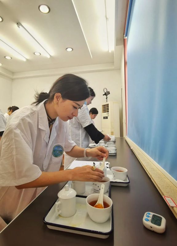 有关于2022年无锡市评茶员职业技能大赛/江苏省首届评茶员职业技能大赛无锡选拨赛 圆满举办的相关内容(12)