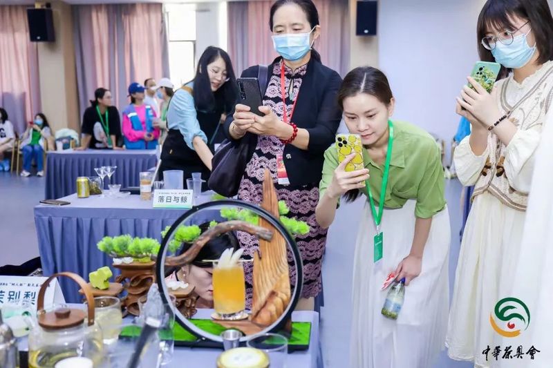 关于国风新“调”惊艳世人 茶调饮另类“出圈”第八届茶奥会新式茶调饮大赛圆满举办的信息(7)