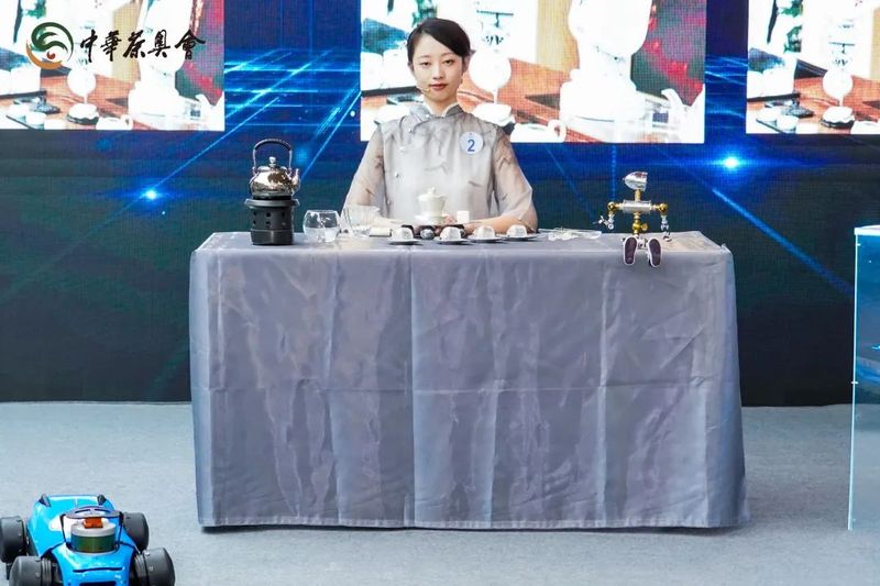关于第八届中华茶奥会圣火采集、传递仪式在杭州举行!的相关内容(9)