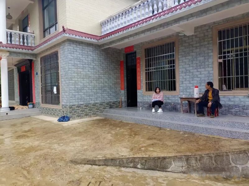 有关于陇南康县铜钱镇：秋季茶园管护忙 跑出振兴“加速度”的资讯(8)
