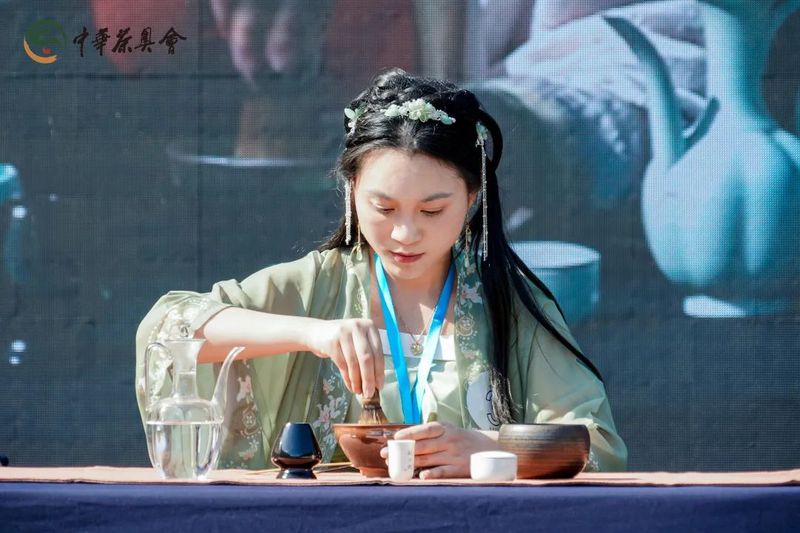 有关于“人机大战”、仿宋茗战……第八届中华茶奥会启幕！的消息(2)