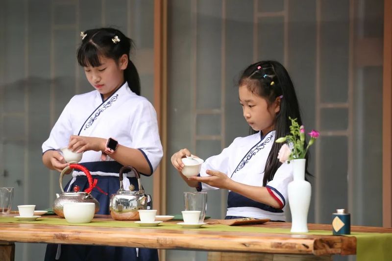 关于喜迎二十大 国庆有约——茶文化公园青少年茶会成功举行的最新消息(22)