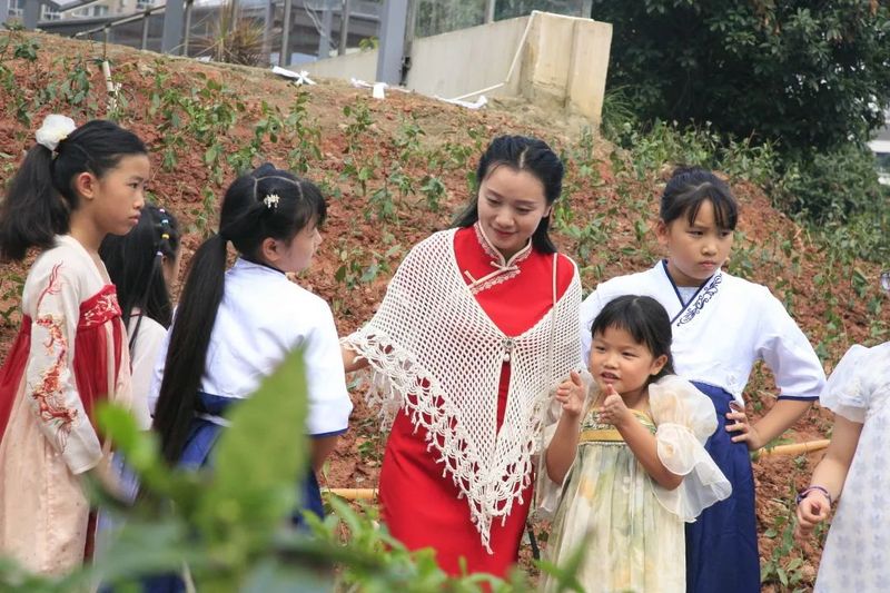关于喜迎二十大 国庆有约——茶文化公园青少年茶会成功举行的最新消息(11)