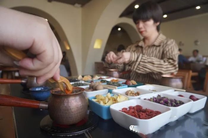 关于兰州：农村特色罐罐茶成都市新宠的相关内容(6)