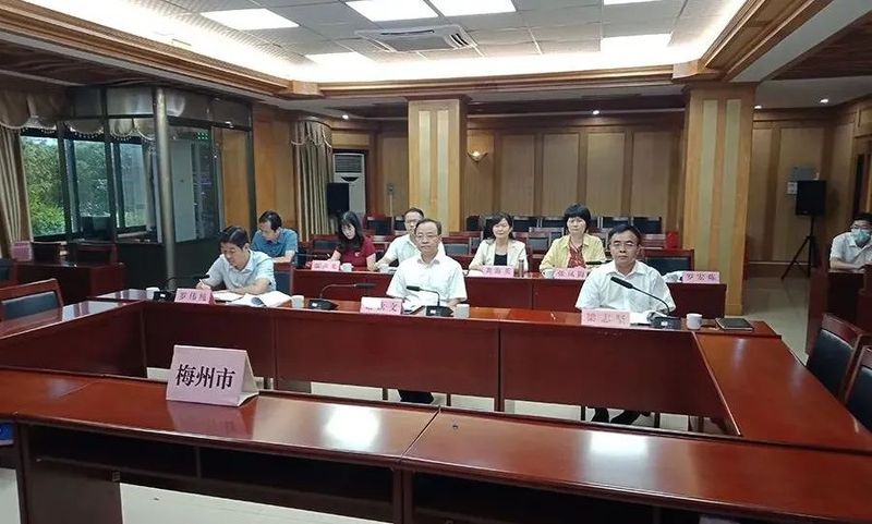 有关于中国农业科学院茶叶研究所编制的《梅州市茶产业发展规划》通过专家评审的最新消息(1)