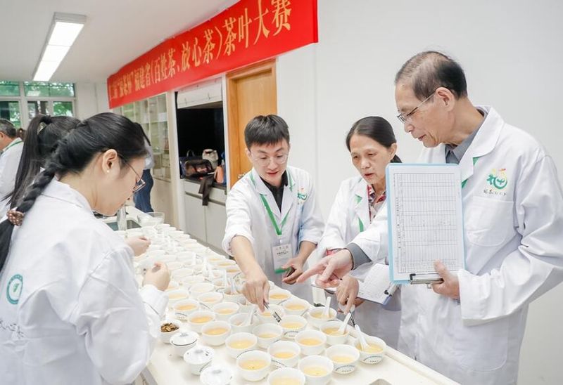 有关于第二届“福茶杯”福建省（百姓茶、放心茶）茶叶大赛举行  吸引意向订单超500万元的新闻(1)
