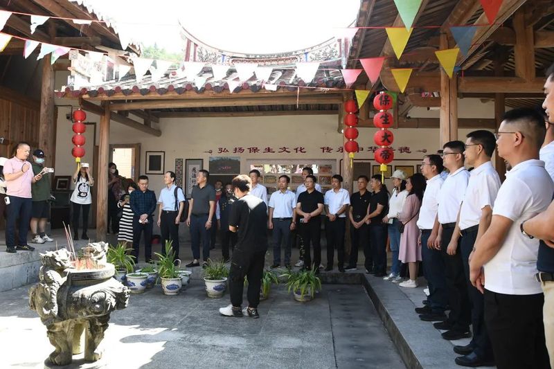 关于振兴茶产业 媒体来助力，厦门市安溪商会组织媒体记者走进安溪茶乡的相关内容(1)