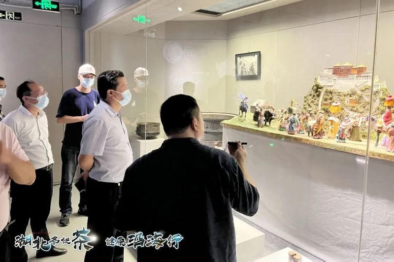 有关于湖北“一红一绿一黑”今日抱团闯广东的相关内容(5)