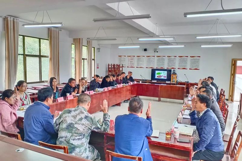 关于昌宁温泉镇联席村:协商保护古茶树的相关信息