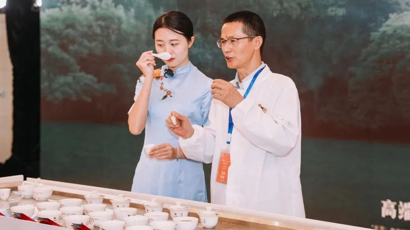 关于2022年武夷岩茶三大茶王诞生,总额超1500万元!的消息(4)