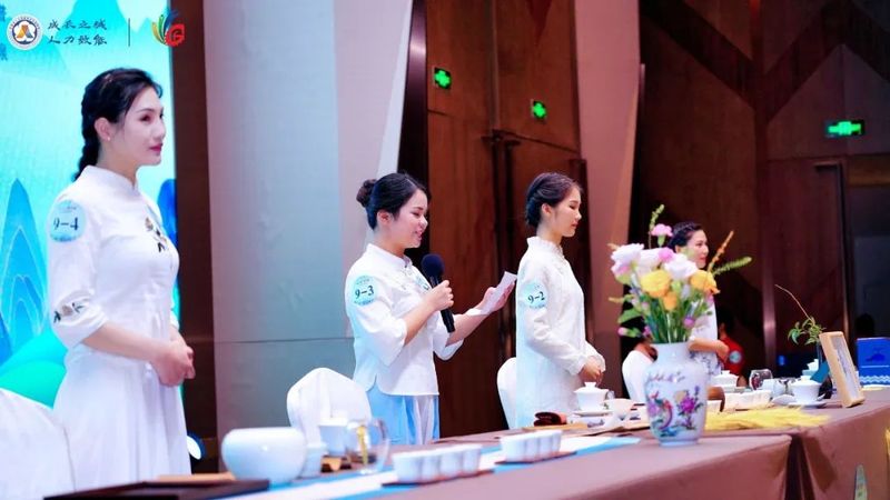 有关于斗茶技 赛茶香 2022年“东卓杯”茶艺师职业技能竞赛决赛圆满结束！金 银 铜及优胜奖诞生！的信息(8)