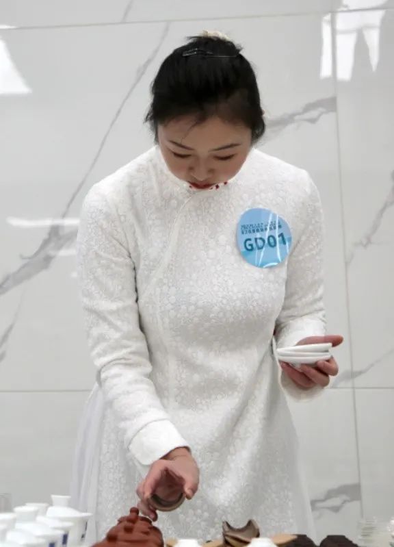 关于2022湖北省第一届茶艺竞赛恩施州选拔赛打响,选手惊艳亮相!的资讯(4)