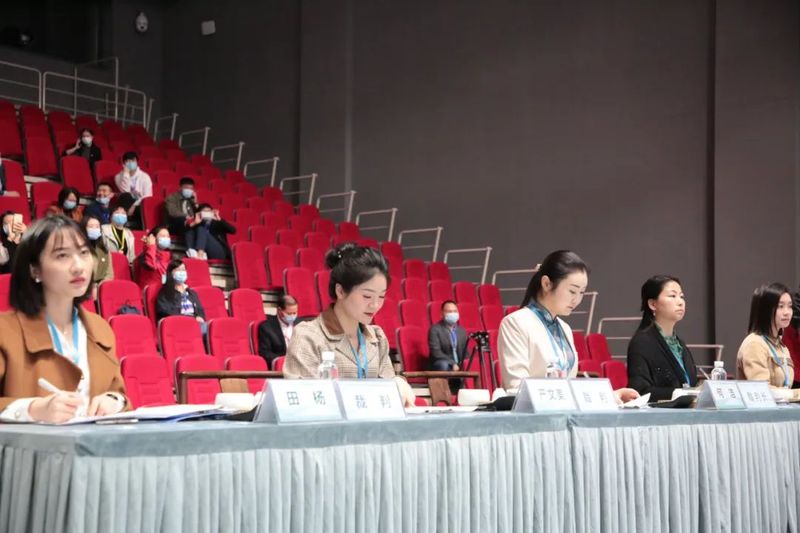 关于2022湖北省第一届茶艺竞赛恩施州选拔赛打响,选手惊艳亮相!的资讯(20)